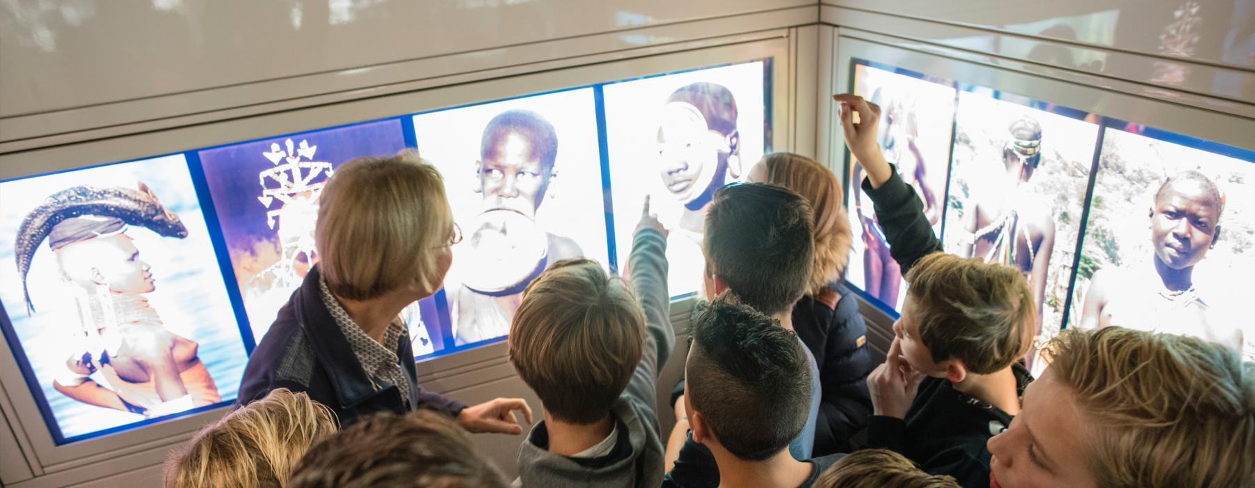 Van piercing tot lipschijf - Afrika Museum - Voortgezet onderwijs